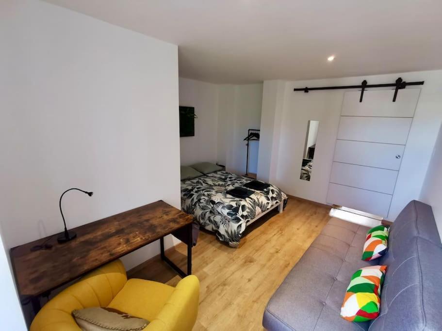 Appart' Wifi & Netflix Avec Terrasse Privative :) Apartamento